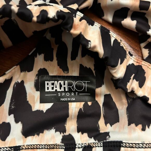 Beach Riot Leopard and Black Sportswear - Picture 4 of 6